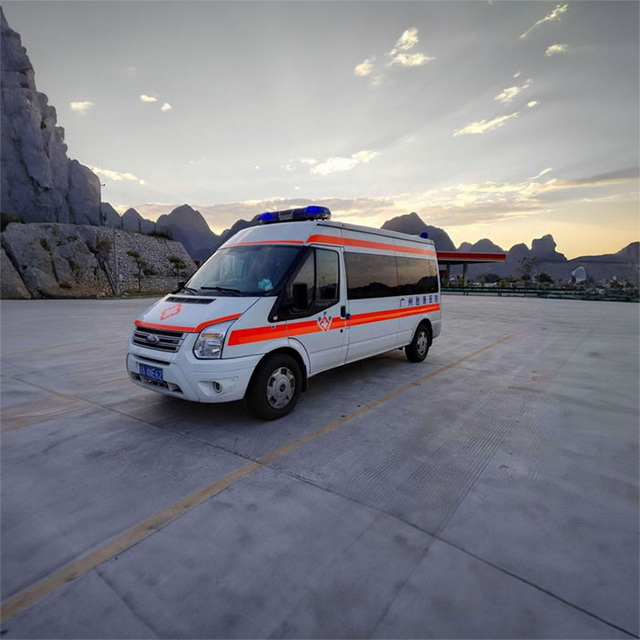 银川私人救护车出租费用