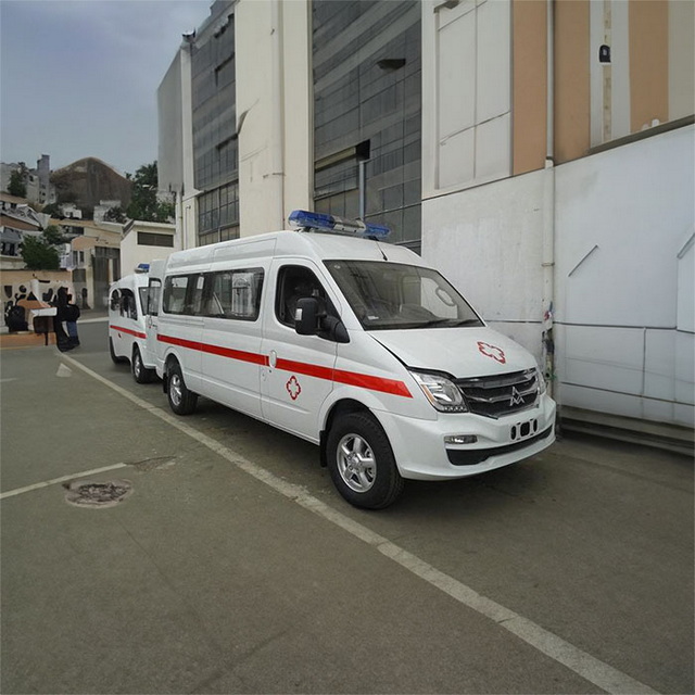 银川出租救护车电话