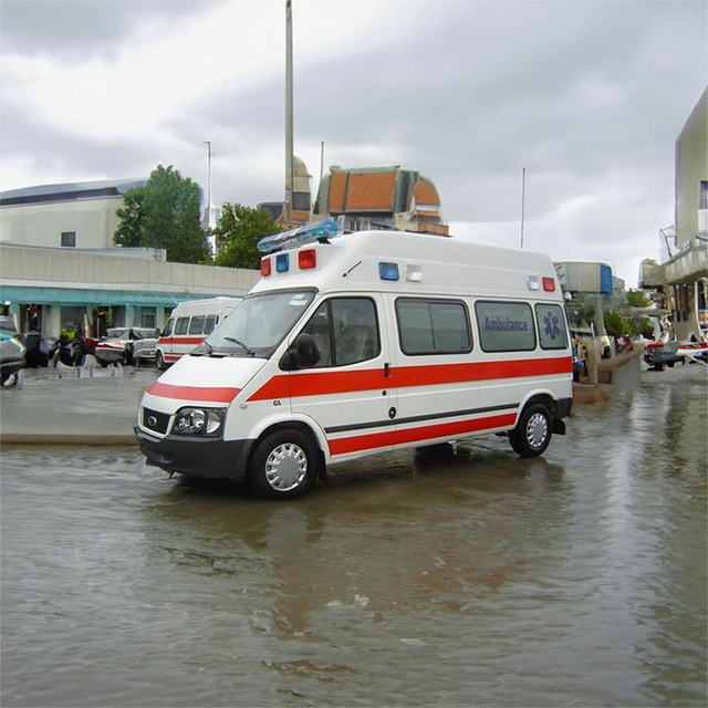 银川私人救护车租赁费用