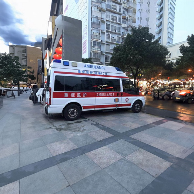 银川私人救护车租赁费用